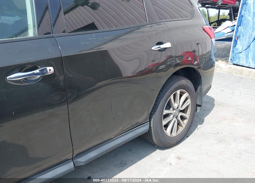 2015 NISSAN PATHFINDER S VIN: 5N1AR2MM7FC628322