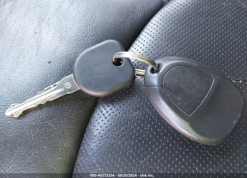 2008 BUICK ENCLAVE CXL VIN: 5GAEV23708J300656