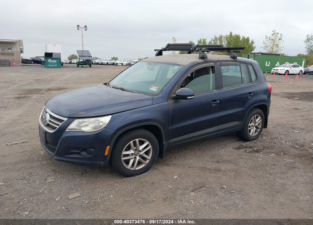 2011 VOLKSWAGEN TIGUAN S VIN: WVGBV7AX1BW528835