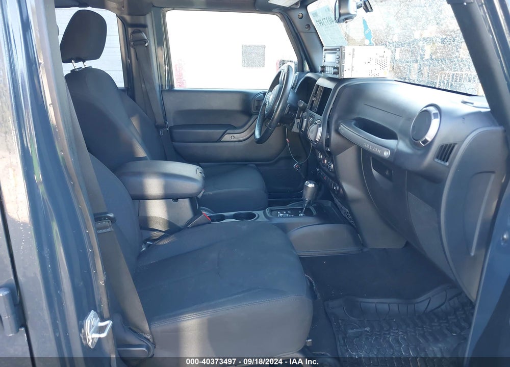 2018 JEEP WRANGLER JK UNLIMITED SPORT S 4X4 VIN: 1C4BJWDG7JL813030