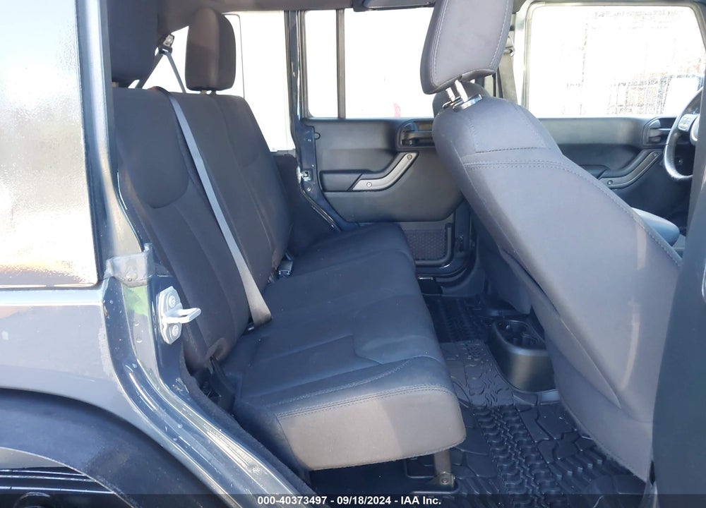 2018 JEEP WRANGLER JK UNLIMITED SPORT S 4X4 VIN: 1C4BJWDG7JL813030