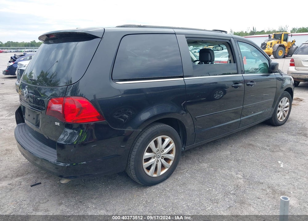 2014 VOLKSWAGEN ROUTAN SE VIN: 2C4RVABG6ER135294