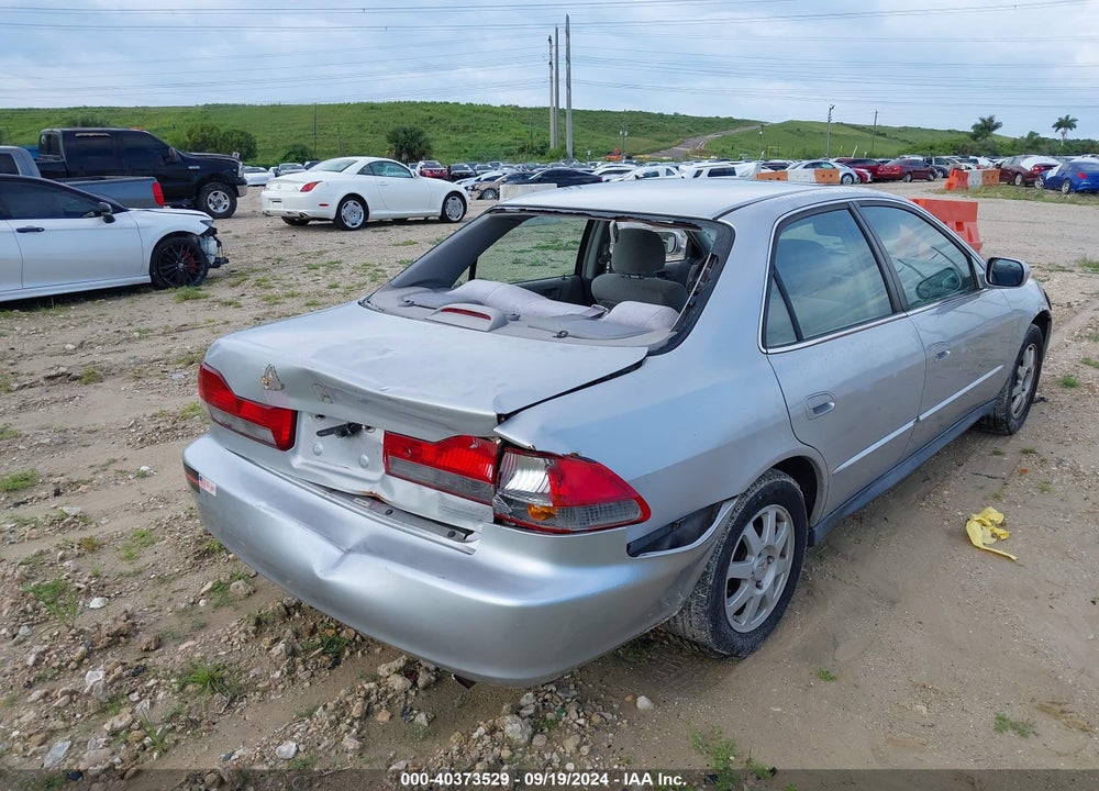 2002 HONDA ACCORD 2.3 EX/2.3 SE VIN: 1HGCG66892A104705