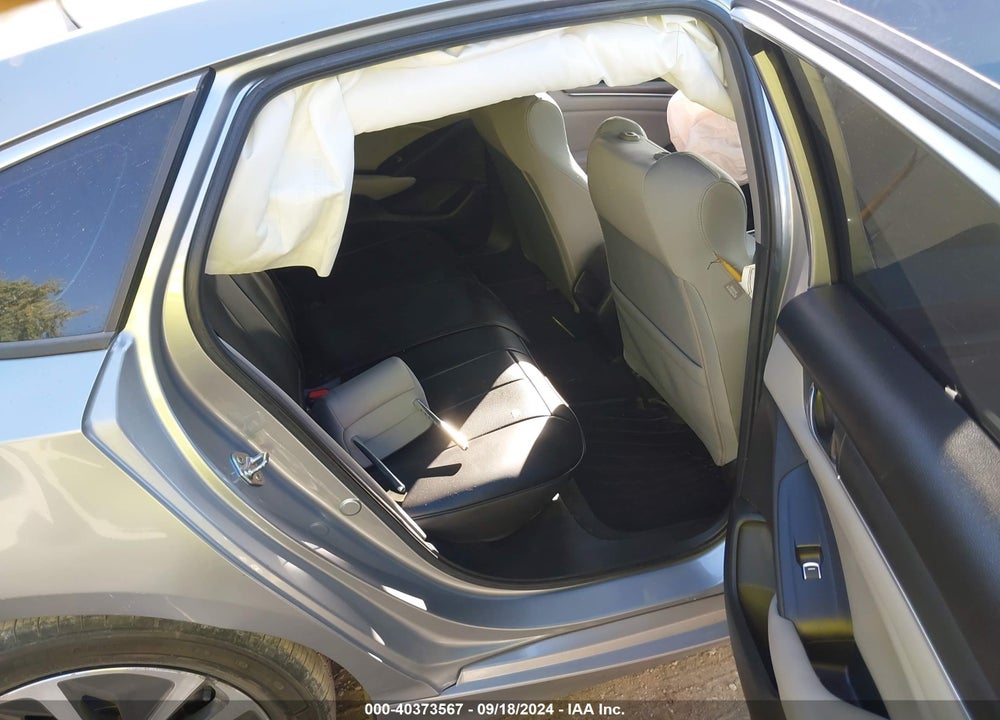 2019 HONDA ACCORD HYBRID VIN: 1HGCV3F11KA008154