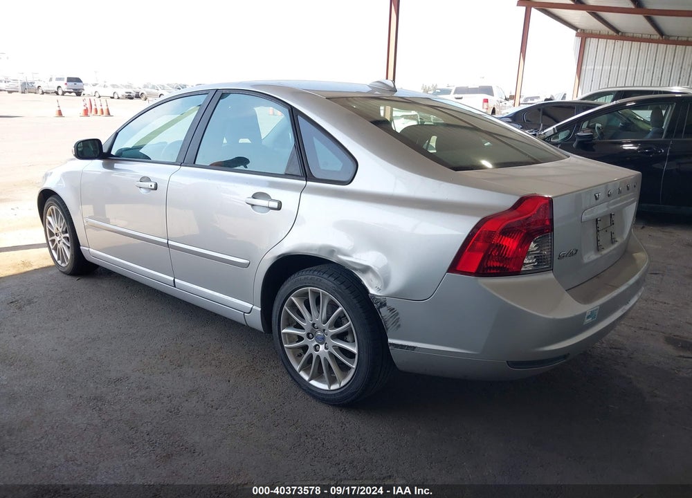 2009 VOLVO S40 2.4I VIN: YV1MS390492446468