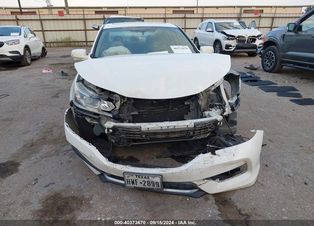 2016 HONDA ACCORD EX VIN: 1HGCR2F70GA212213