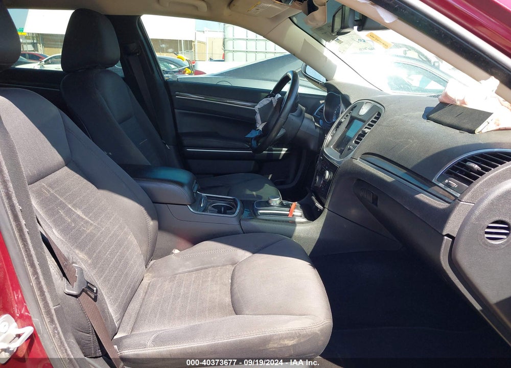 2019 CHRYSLER 300 TOURING VIN: 2C3CCAAG9KH690663