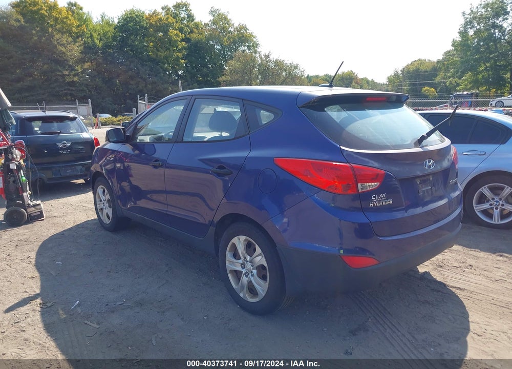 2011 HYUNDAI TUCSON GL VIN: KM8JT3AB4BU121926