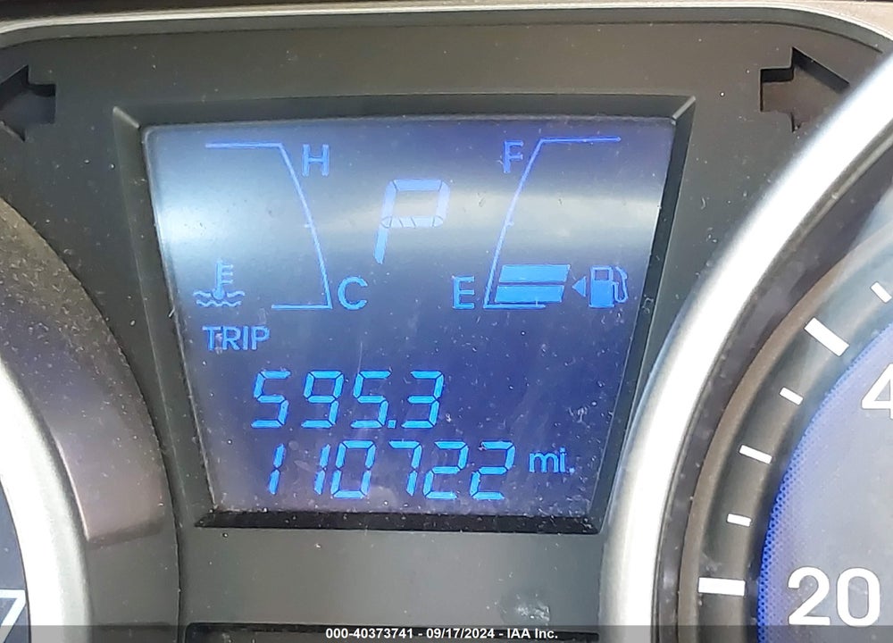 2011 HYUNDAI TUCSON GL VIN: KM8JT3AB4BU121926