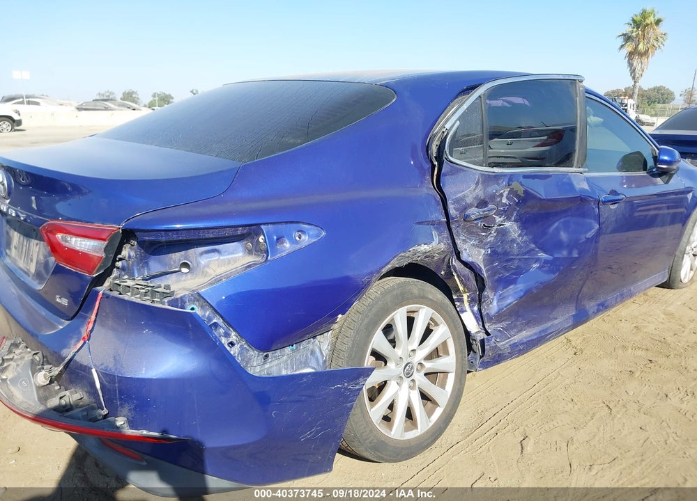 2018 TOYOTA CAMRY LE VIN: JTNB11HK3J3021017