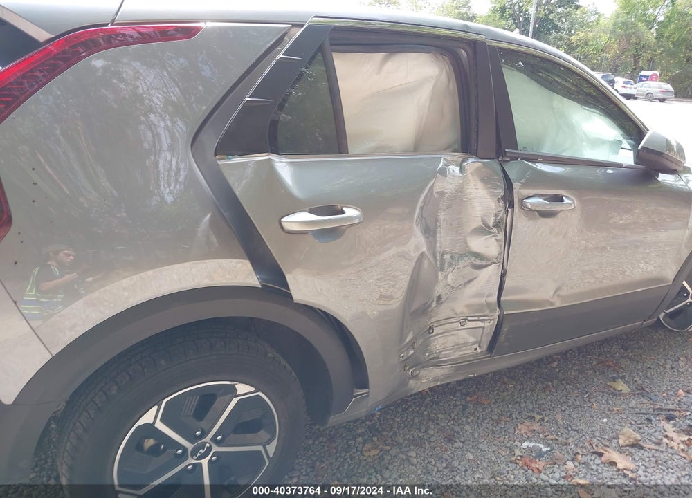 2023 KIA NIRO LX VIN: KNDCP3LE9P5070093