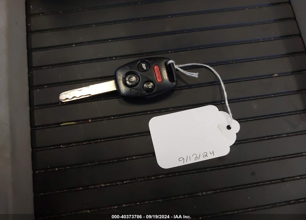 2010 HONDA PILOT LX VIN: 5FNYF4H29AB032012