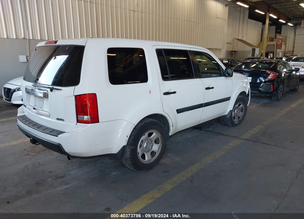 2010 HONDA PILOT LX VIN: 5FNYF4H29AB032012