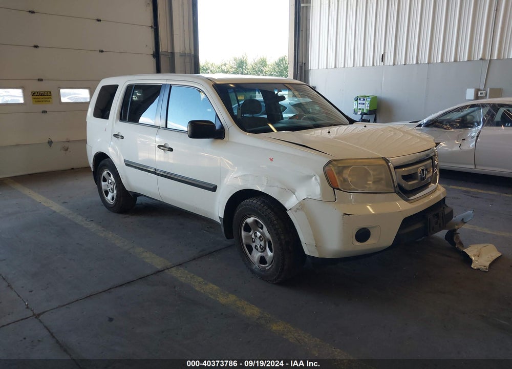 2010 HONDA PILOT LX VIN: 5FNYF4H29AB032012
