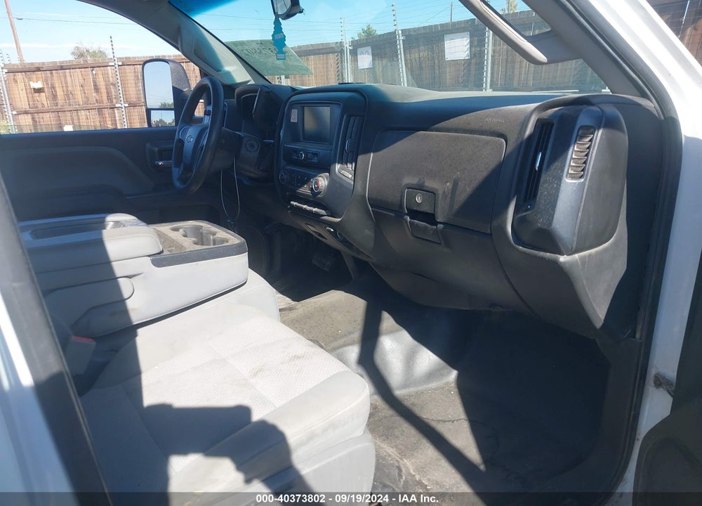 2018 CHEVROLET SILVERADO 2500HD WT VIN: 1GC1KUEG3JF221764