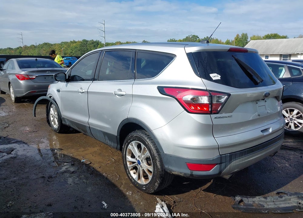 2017 FORD ESCAPE SE VIN: 1FMCU9G91HUC96950