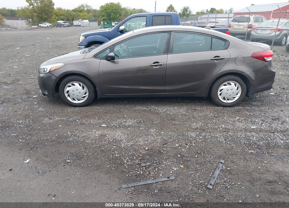 2017 KIA FORTE LX VIN: 3KPFK4A71HE150774