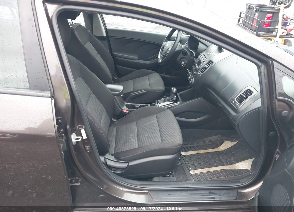 2017 KIA FORTE LX VIN: 3KPFK4A71HE150774