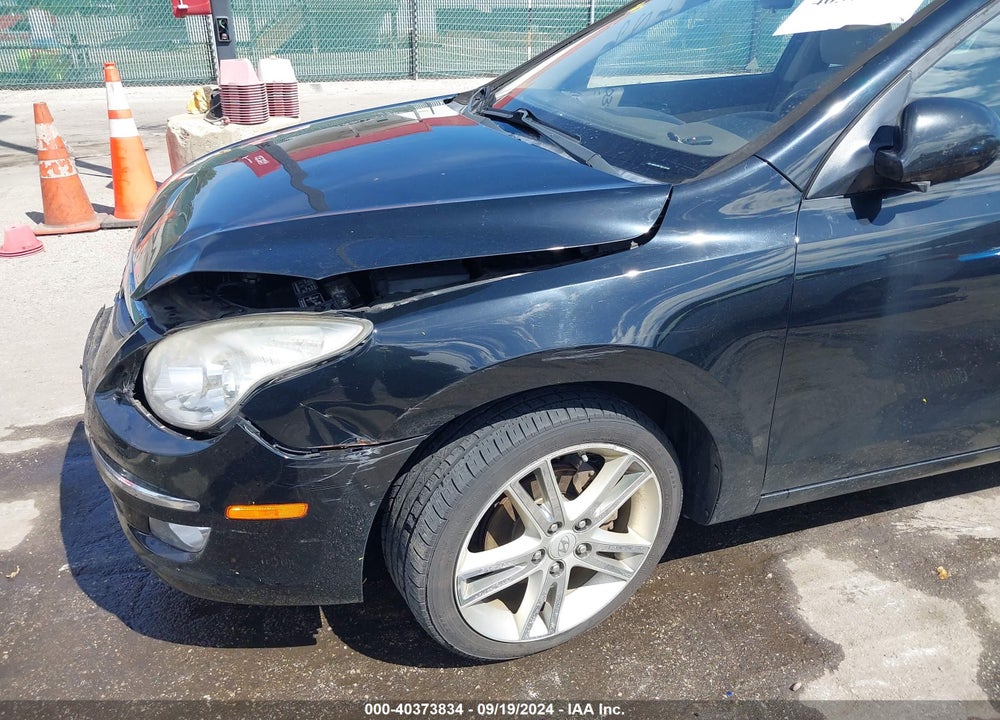 2011 HYUNDAI ELANTRA TOURING SE VIN: KMHDC8AE7BU126168