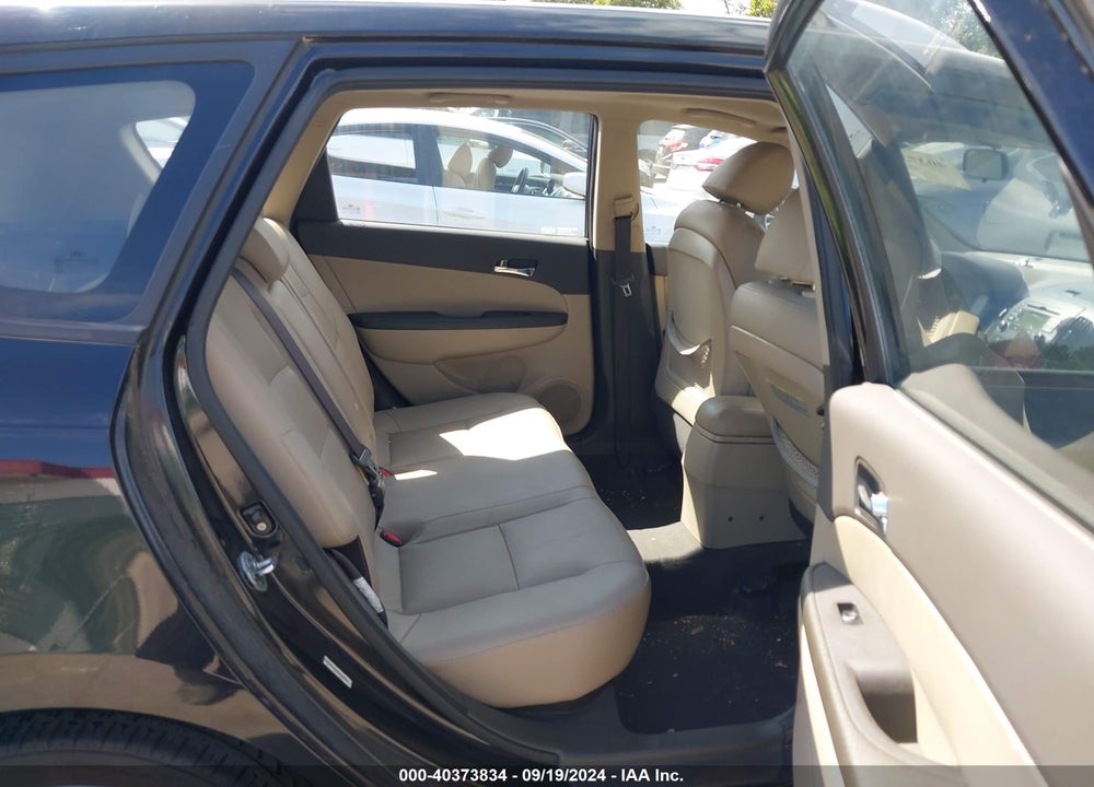 2011 HYUNDAI ELANTRA TOURING SE VIN: KMHDC8AE7BU126168