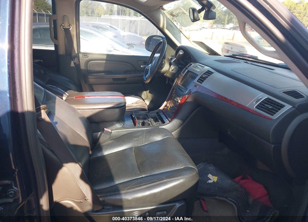 2008 CADILLAC ESCALADE STANDARD VIN: 1GYFK63808R182597