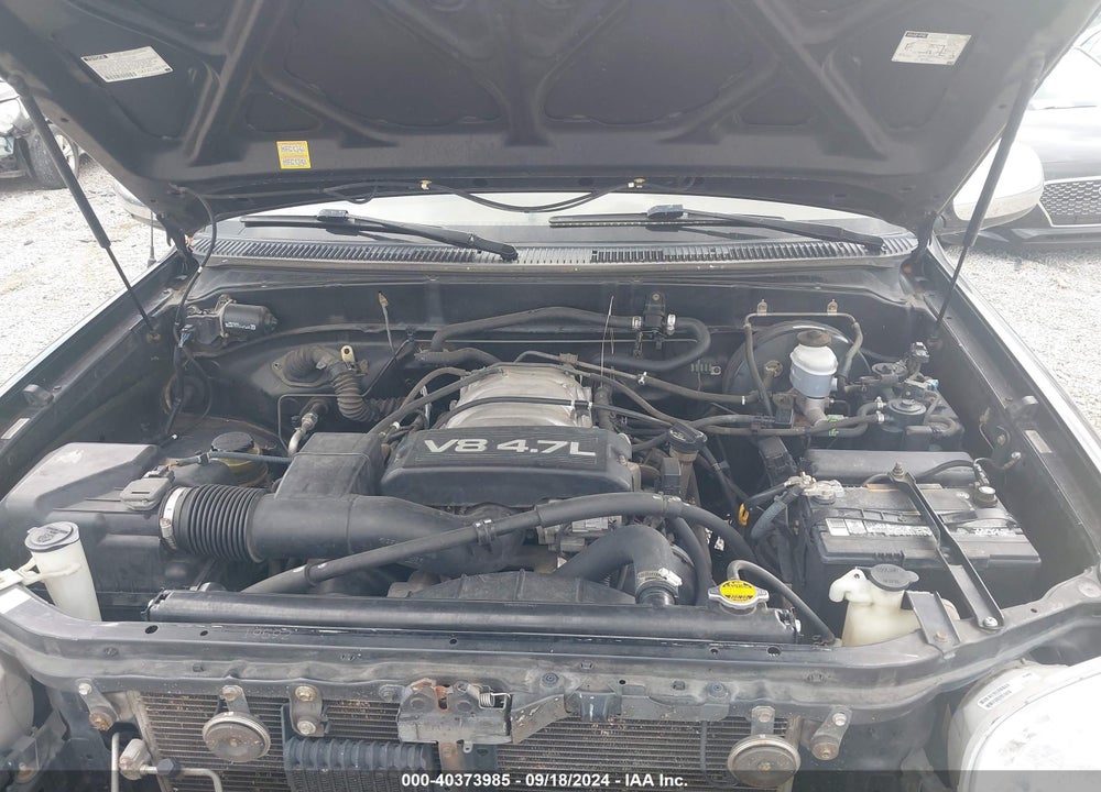 2000 TOYOTA TUNDRA SR5 V8 VIN: 5TBBT4419YS055560