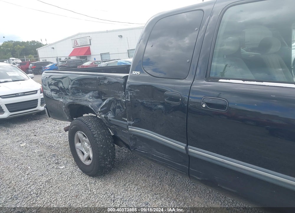 2000 TOYOTA TUNDRA SR5 V8 VIN: 5TBBT4419YS055560