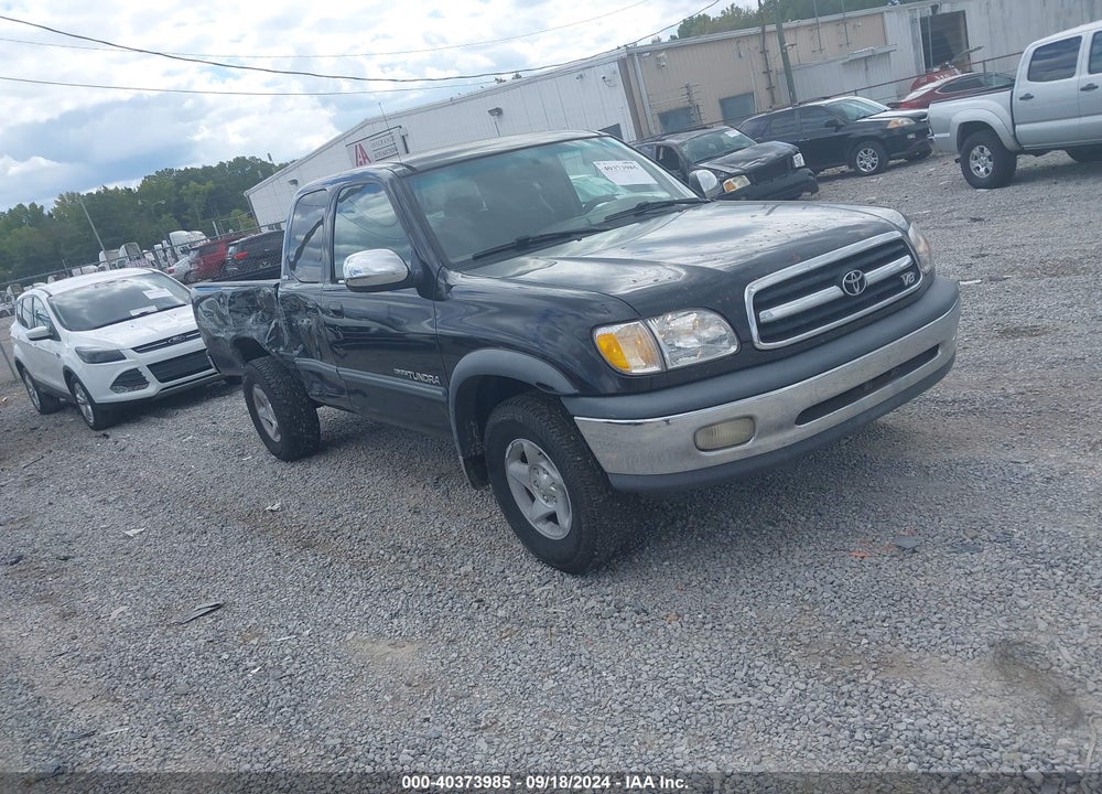 2000 TOYOTA TUNDRA SR5 V8 VIN: 5TBBT4419YS055560