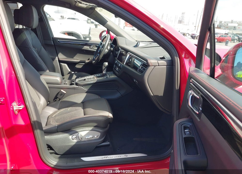 2020 PORSCHE MACAN S VIN: WP1AB2A54LLB32720
