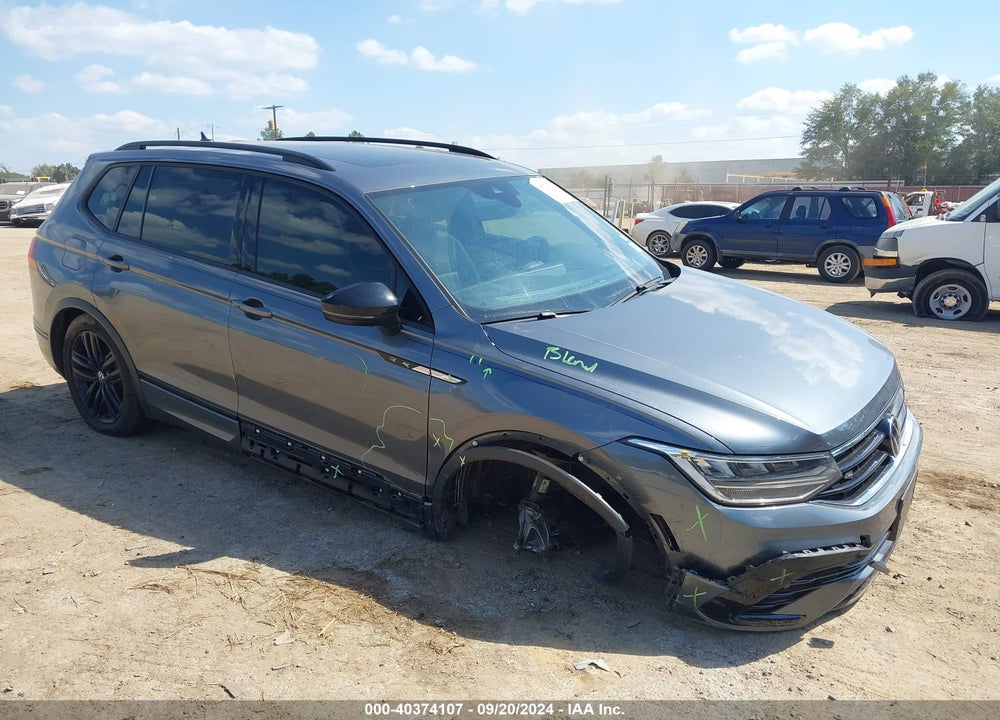2022 VOLKSWAGEN TIGUAN 2.0T SE R-LINE BLACK VIN: 3VVCB7AX5NM132060