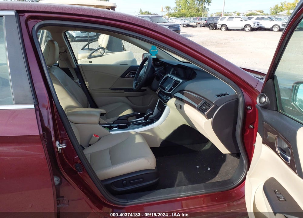 2017 HONDA ACCORD EX-L VIN: 1HGCR2F8XHA209510