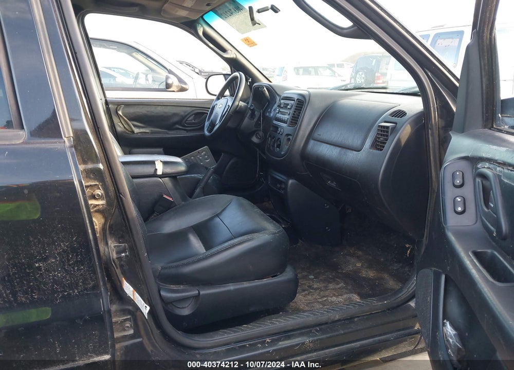 2002 FORD ESCAPE XLT VIN: 1FMCU04162KD01945