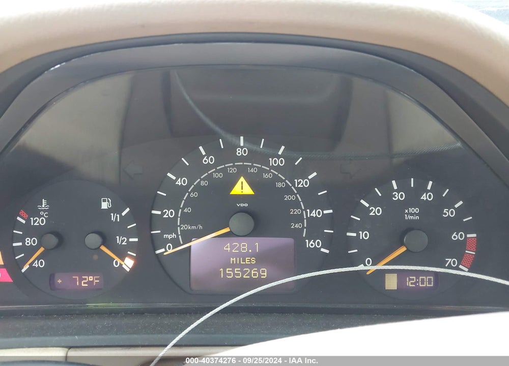 2000 MERCEDES-BENZ E 430 4M VIN: WDBJF83J1YX035072