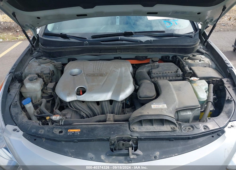 2015 HYUNDAI SONATA HYBRID LIMITED VIN: KMHEC4A47FA124254