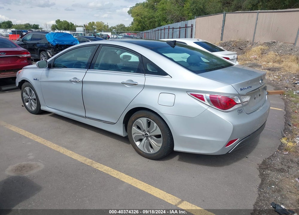 2015 HYUNDAI SONATA HYBRID LIMITED VIN: KMHEC4A47FA124254