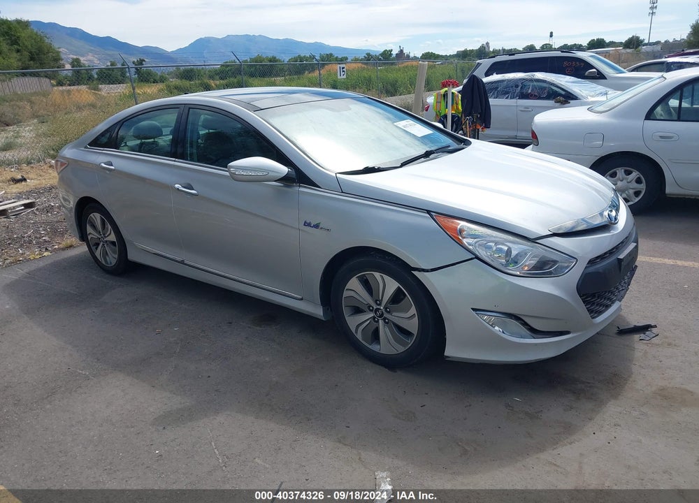 2015 HYUNDAI SONATA HYBRID LIMITED VIN: KMHEC4A47FA124254