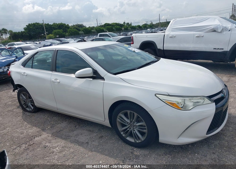 2015 TOYOTA CAMRY SE VIN: 4T1BF1FK5FU071066