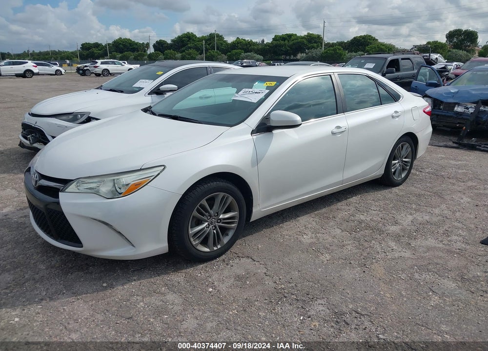 2015 TOYOTA CAMRY SE VIN: 4T1BF1FK5FU071066
