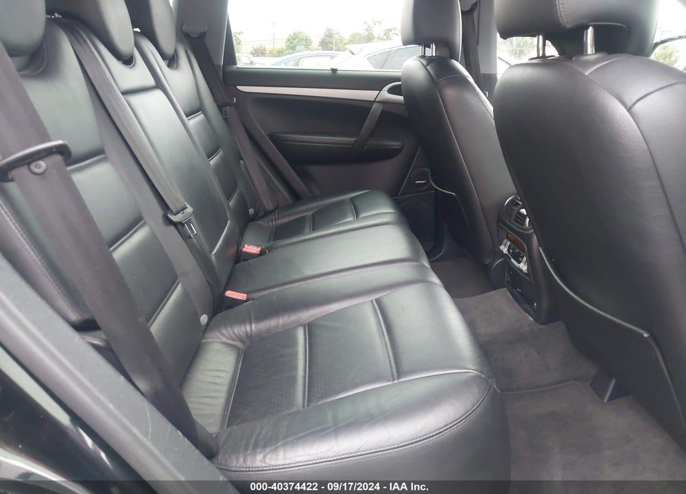 2004 PORSCHE CAYENNE S VIN: WP1AB29P74LA72164
