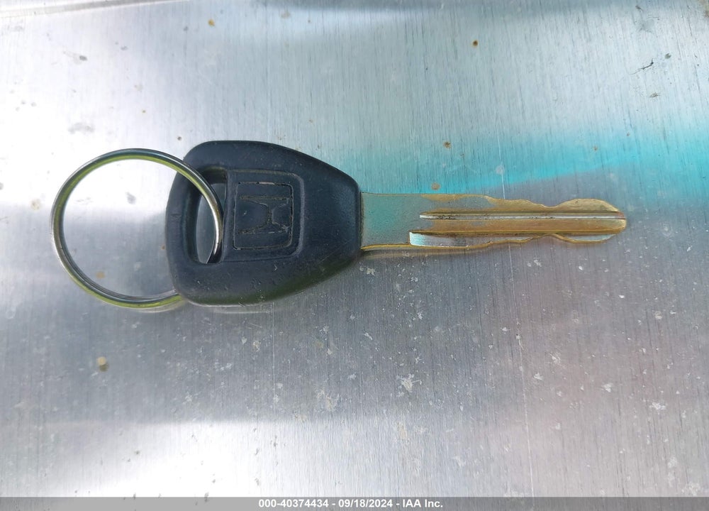 2002 HONDA CIVIC LX VIN: 1HGES16652L044550