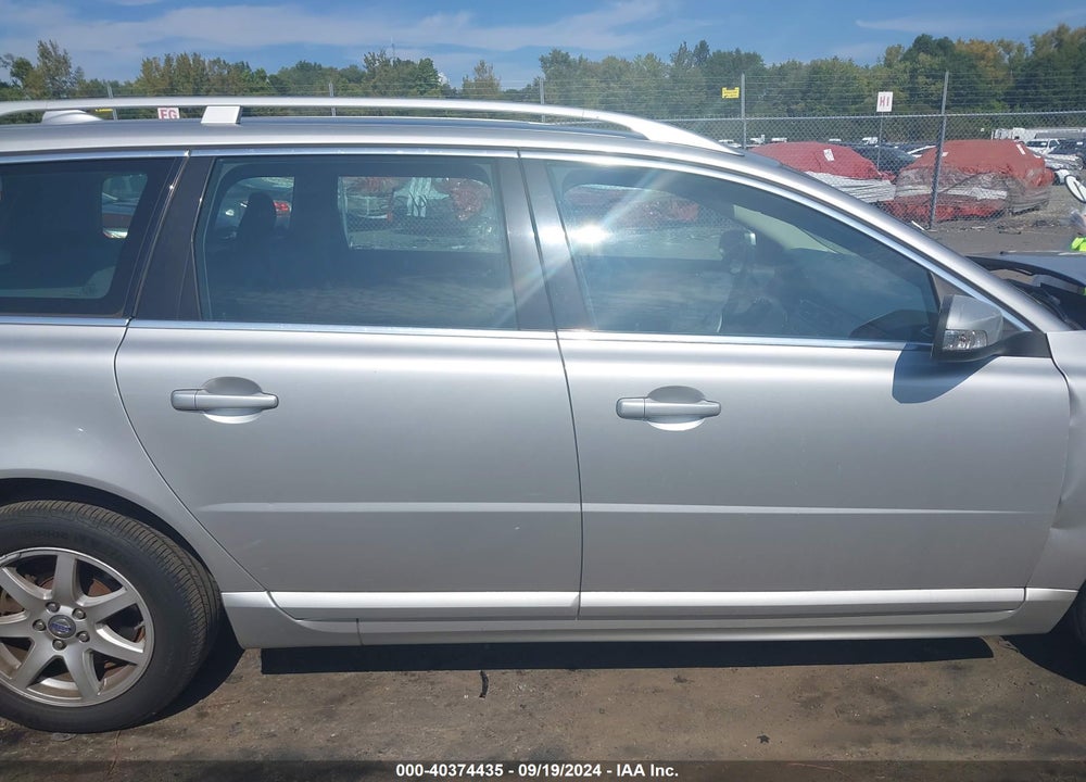 2009 VOLVO V70 3.2 VIN: YV1BW982691101529