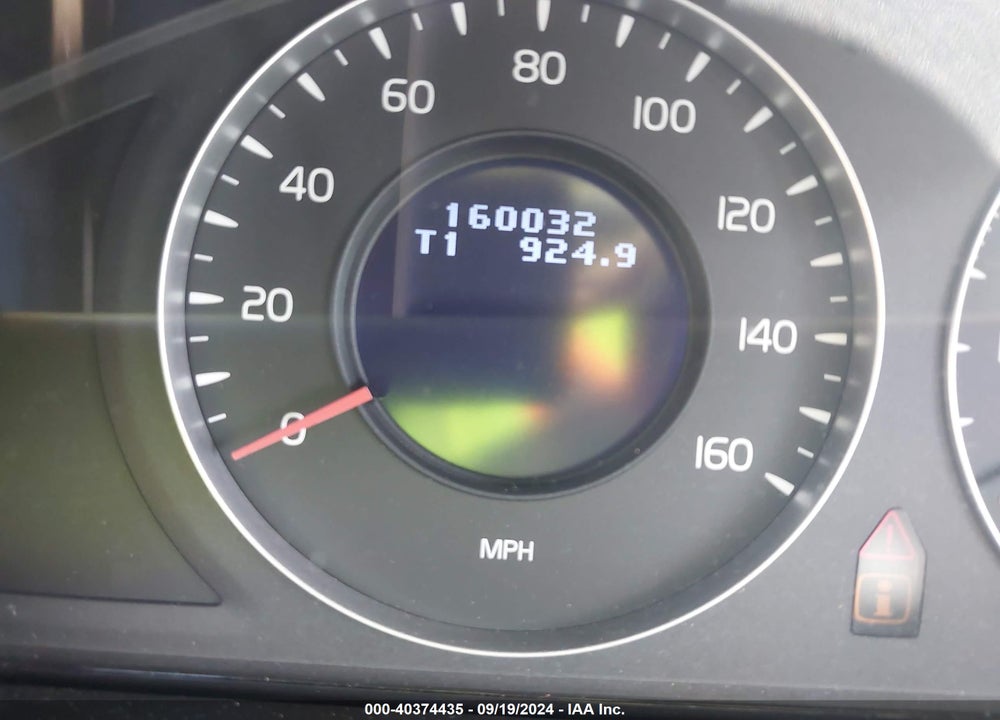 2009 VOLVO V70 3.2 VIN: YV1BW982691101529