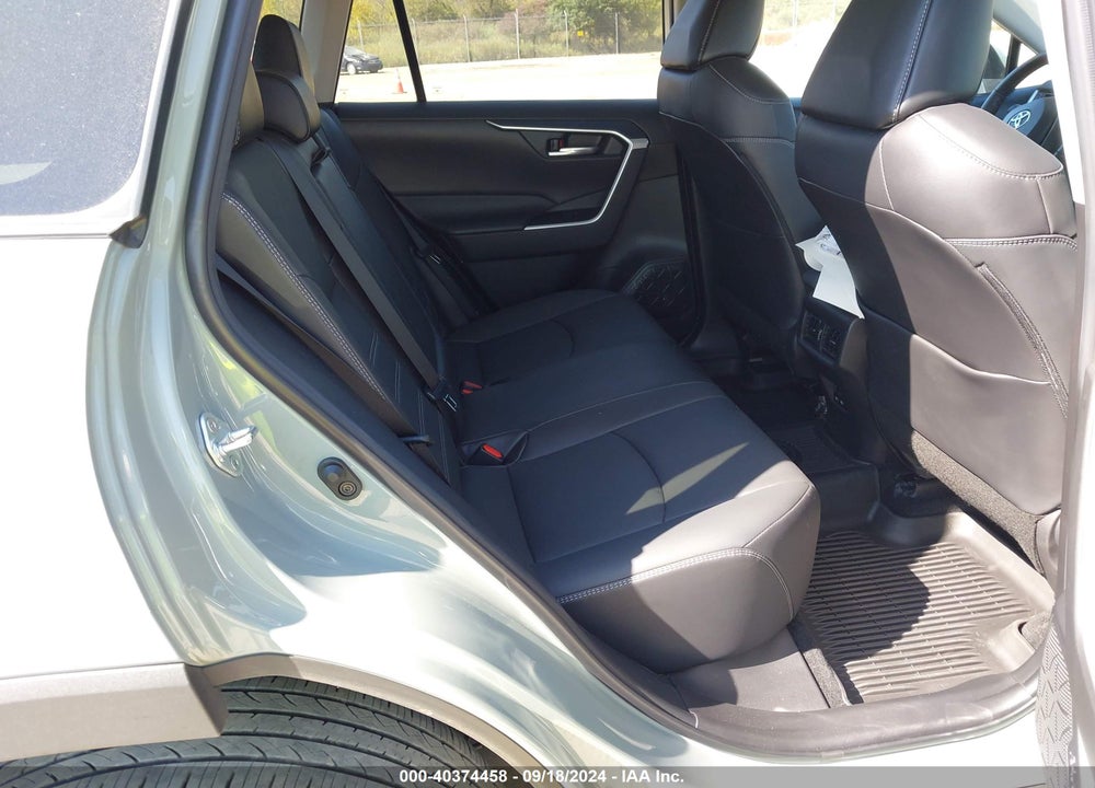 2022 TOYOTA RAV4 XLE PREMIUM VIN: 2T3A1RFVXNW305193
