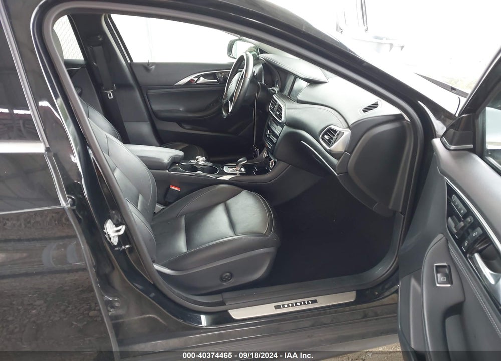 2018 INFINITI QX30 PREMIUM VIN: SJKCH5CR2JA059797