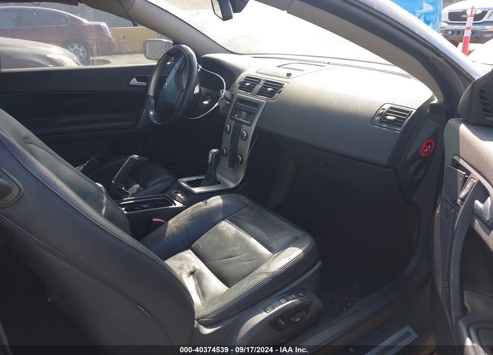 2007 VOLVO C70 T5 VIN: YV1MC682X7J022328