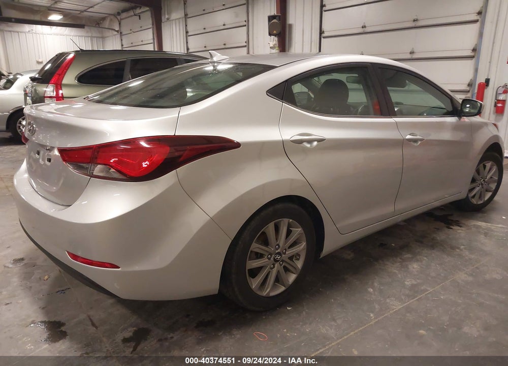 2015 HYUNDAI ELANTRA SE VIN: 5NPDH4AE4FH608465
