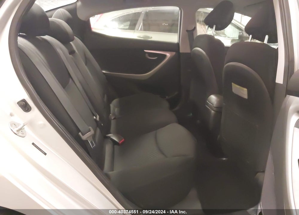 2015 HYUNDAI ELANTRA SE VIN: 5NPDH4AE4FH608465
