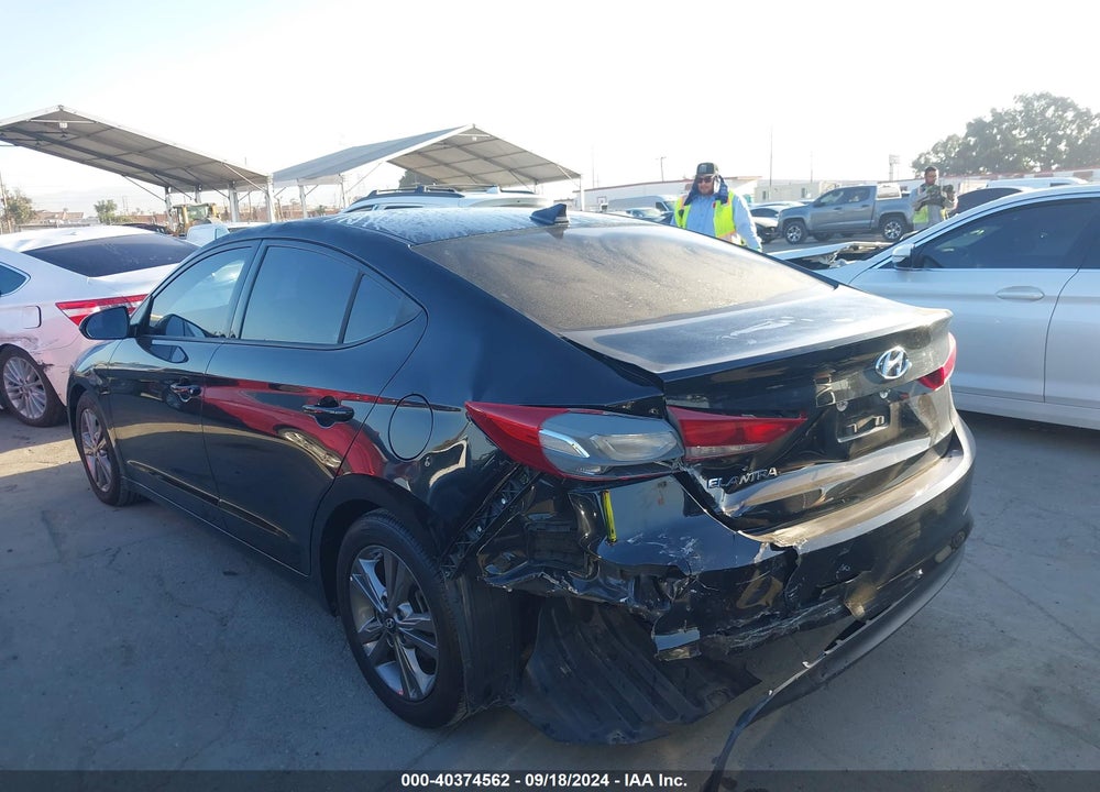 2018 HYUNDAI ELANTRA SEL VIN: 5NPD84LF6JH397218