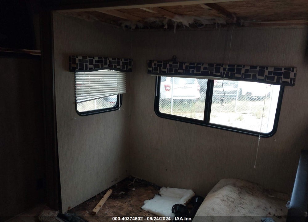 2019 KEYSTONE COLEMAN TRAVEL TRAILER VIN: 4YDT26326KM931523