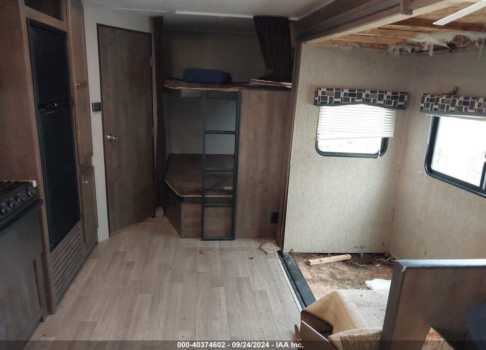 2019 KEYSTONE COLEMAN TRAVEL TRAILER VIN: 4YDT26326KM931523